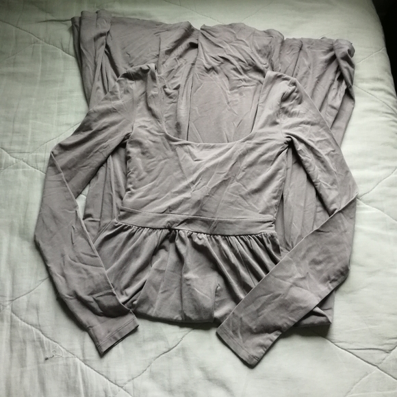 WILFRED Market Slit Dress Midi Long sleeve Turner Taupe Lyocell XXS Aritzia NWT - Picture 4 of 9